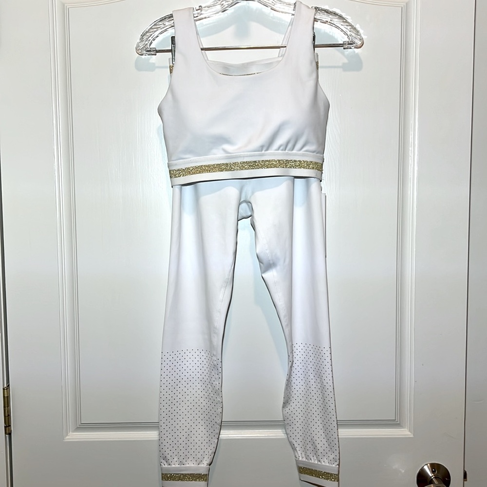 Allfenix white gold sports bra/leggings set. NWT. Sz S